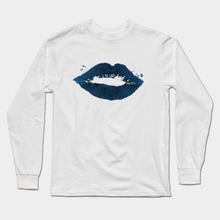 A kiss Long Sleeve T-Shirt